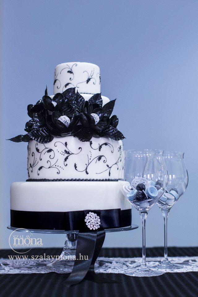 TortaÉsKaramell-esküvői-torták-61156