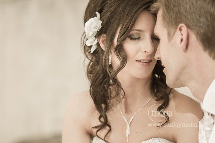 érzelmes-esküvői-fotók-Pannonhalma